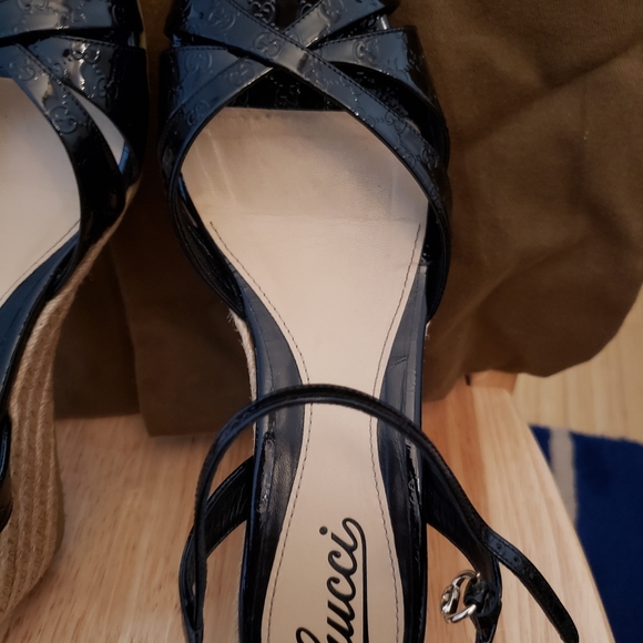 Gucci Microguccissima PATENT LEATHER BLACK COLOR - Picture 2 of 8